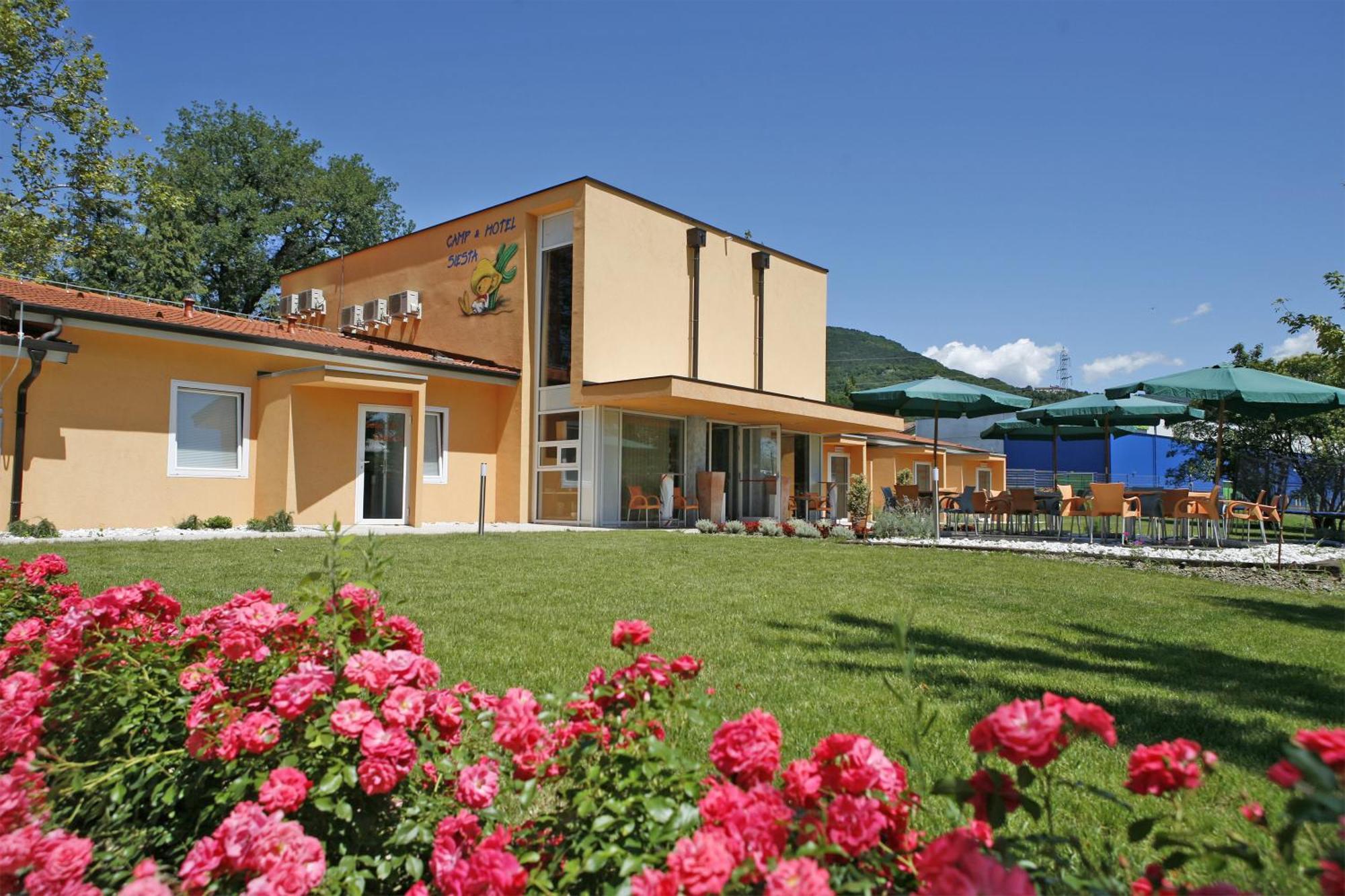 Garni Hotel Siesta ノヴァ・ゴリツァ エクステリア 写真